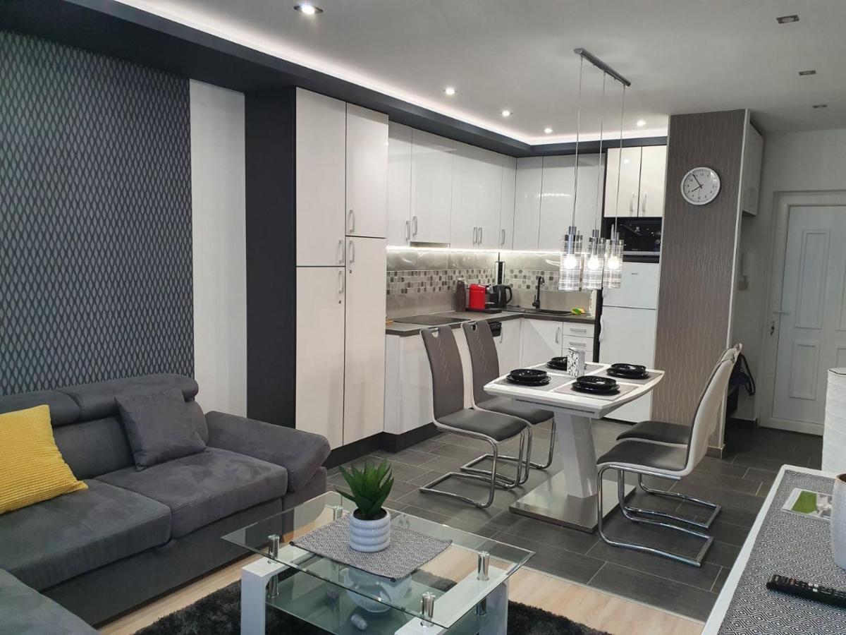 Devai-Lux Apartman Sárvár Eksteriør billede