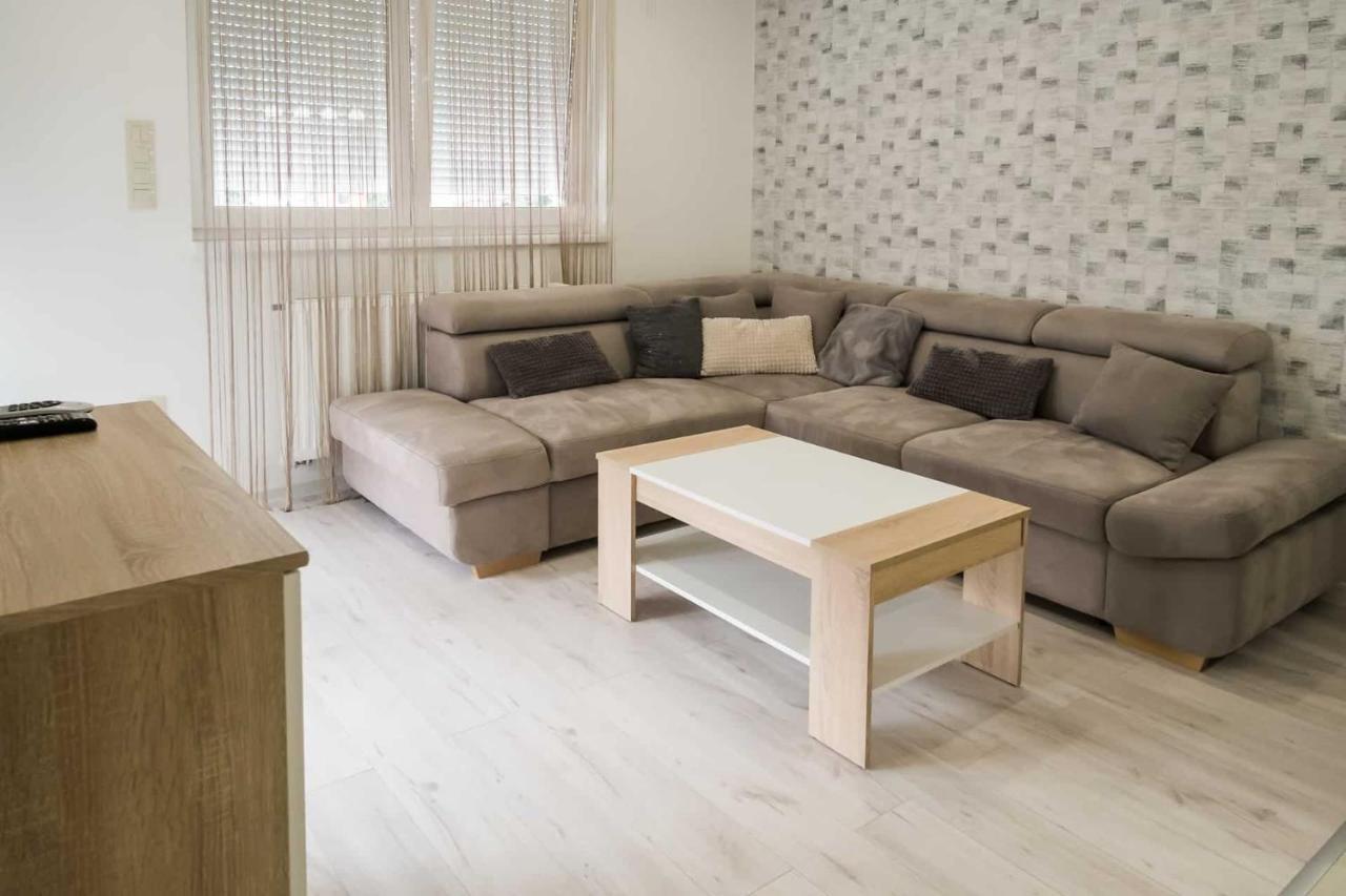Devai-Lux Apartman Sárvár Eksteriør billede